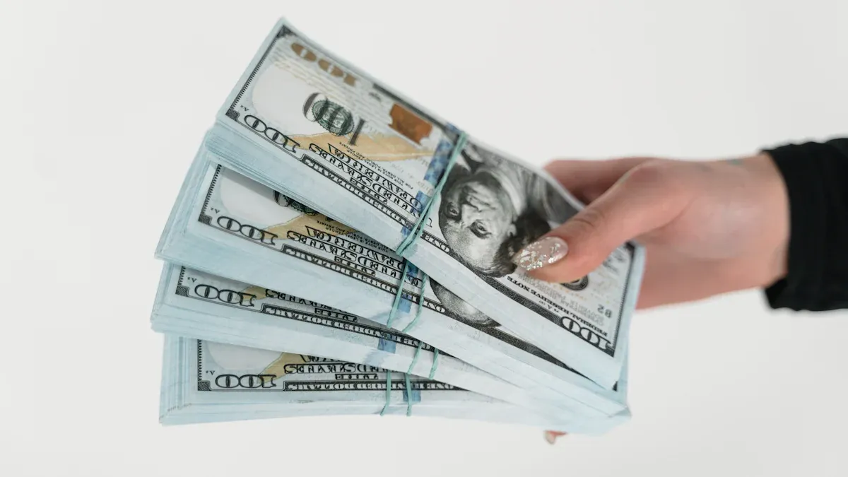 a hand with much money