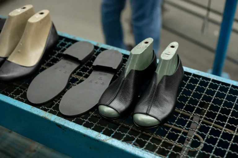 shoe sign.