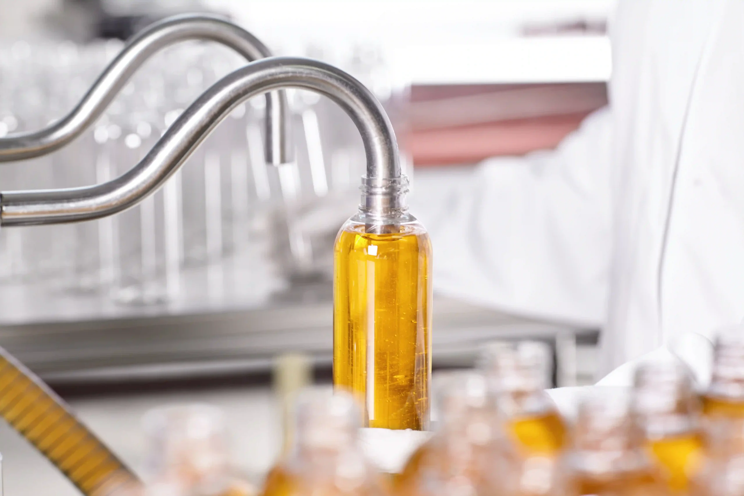 Adhesive dispensing machine - The process of applying adhesive